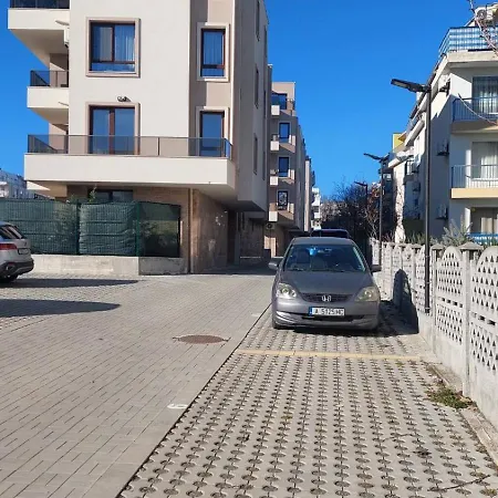 Charming With Parking - 5min To The Appartamento *
