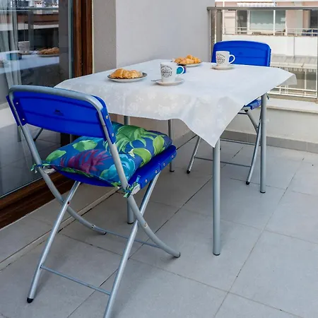 Charming With Parking - 5min To The