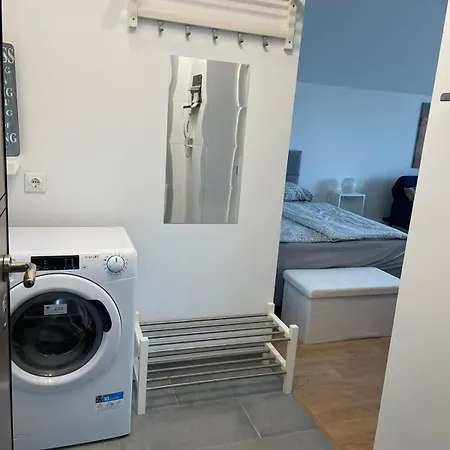 Charming With Parking - 5min To The Apartmán